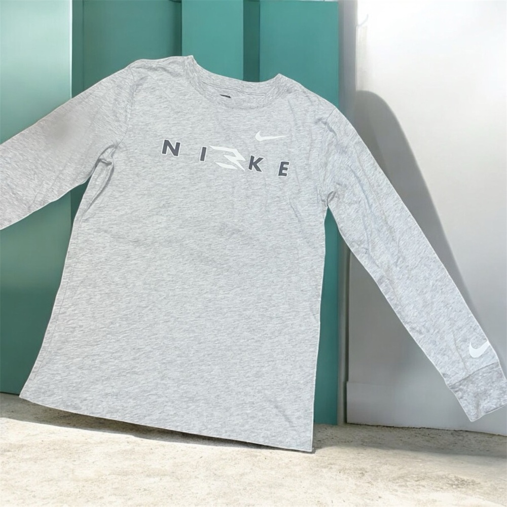Nike Kids Light Gray Long Sleeve Tee